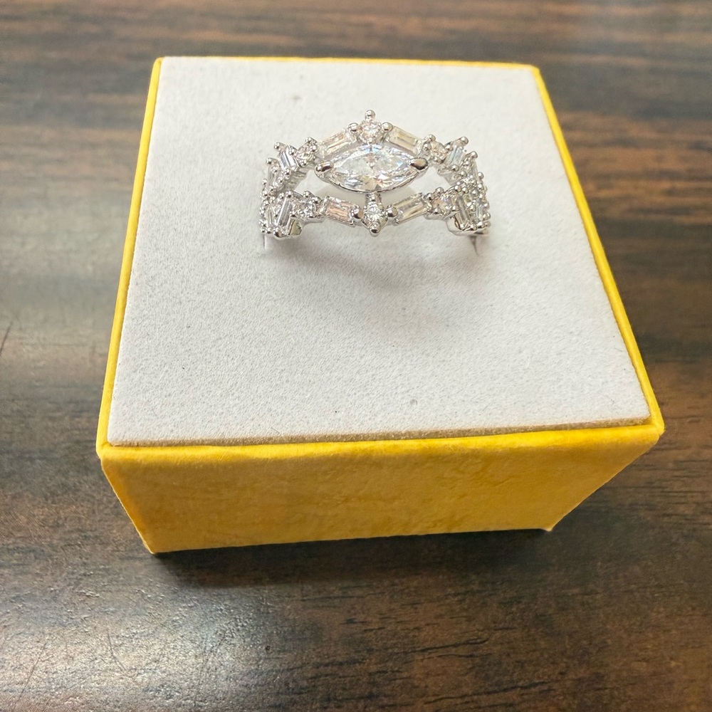 Lumina ring